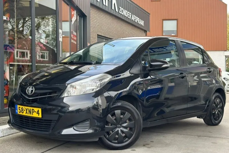 Toyota Yaris (2012)