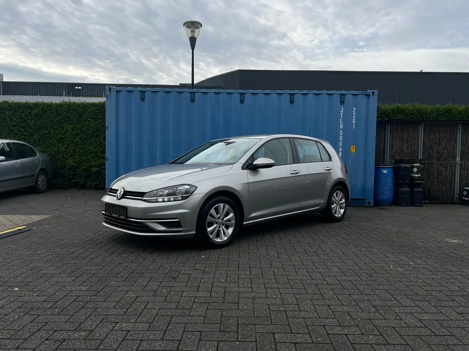 Volkswagen Golf (0) — foto 1