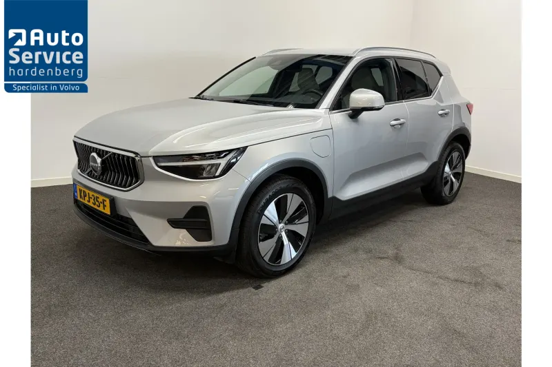 Volvo XC40 (2022)