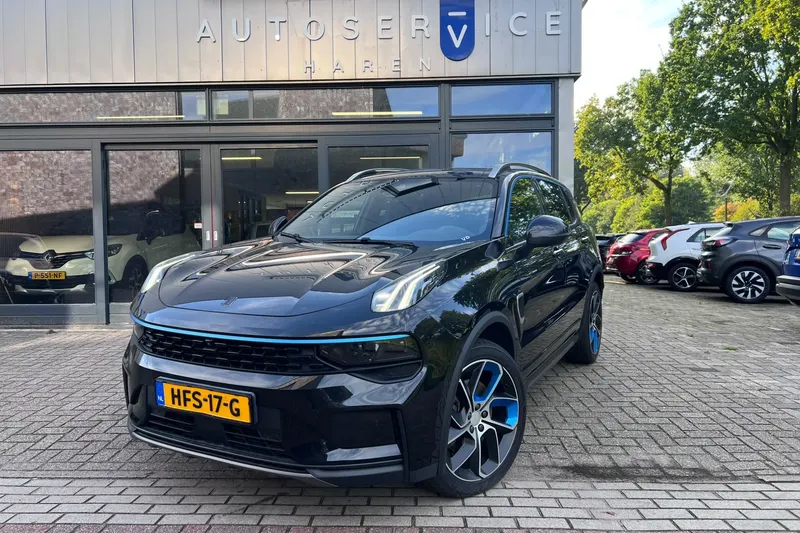 Lynk & Co 01 (2025)