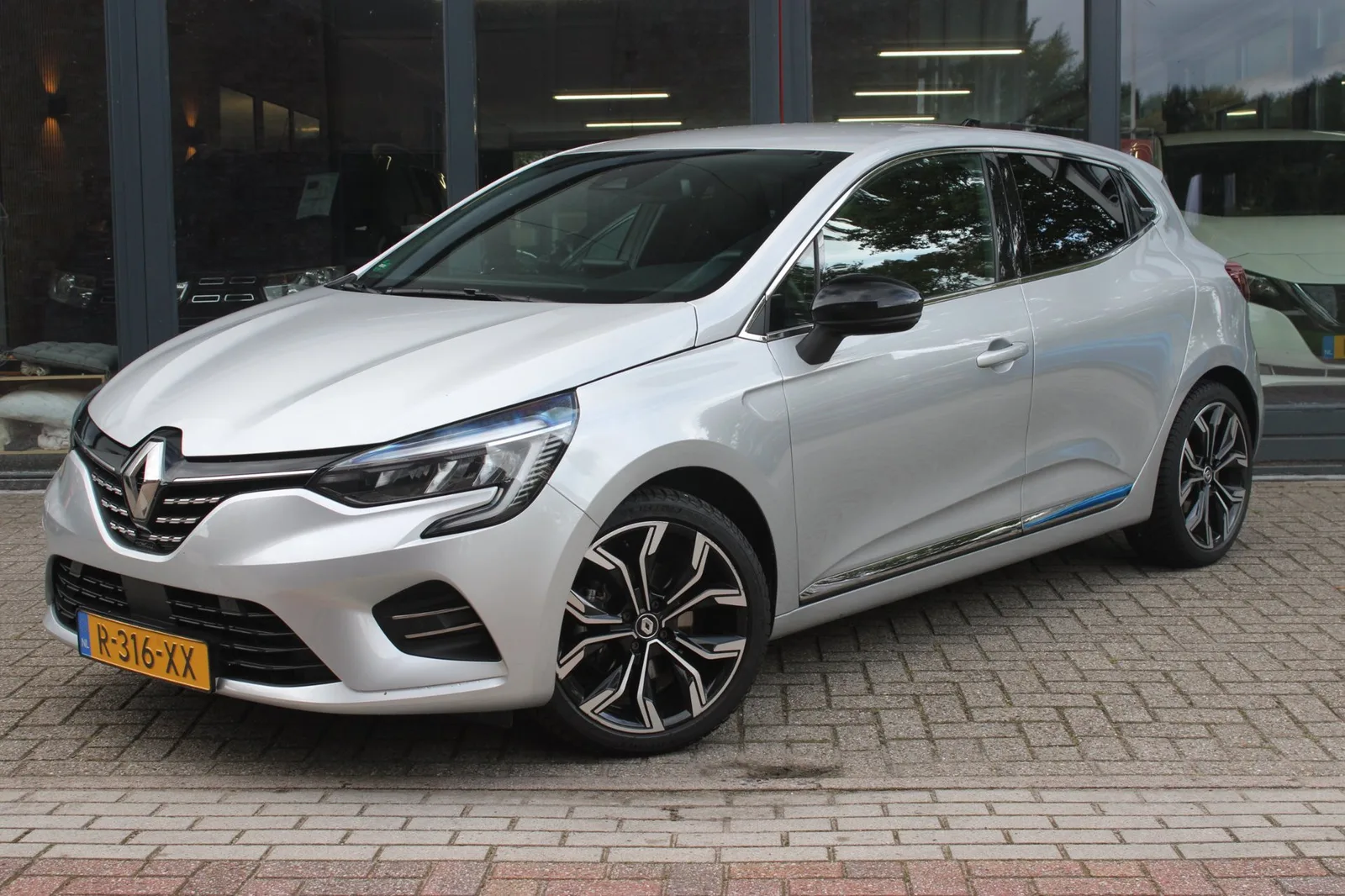 Renault Clio (2022) — foto 1