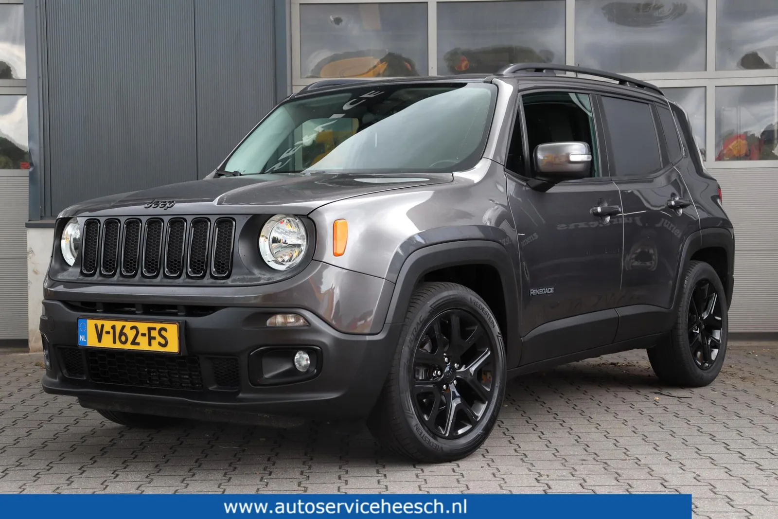 Jeep Renegade (2017) — foto 1