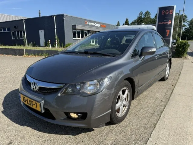 Honda Civic (2010) — foto 1