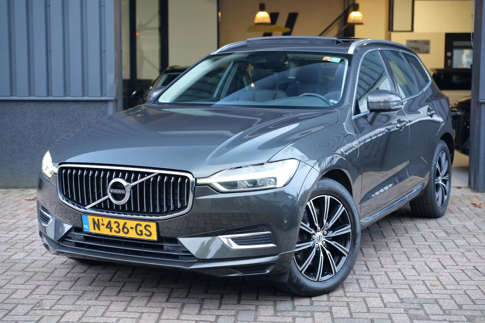 Volvo XC60 (2017) — foto 1