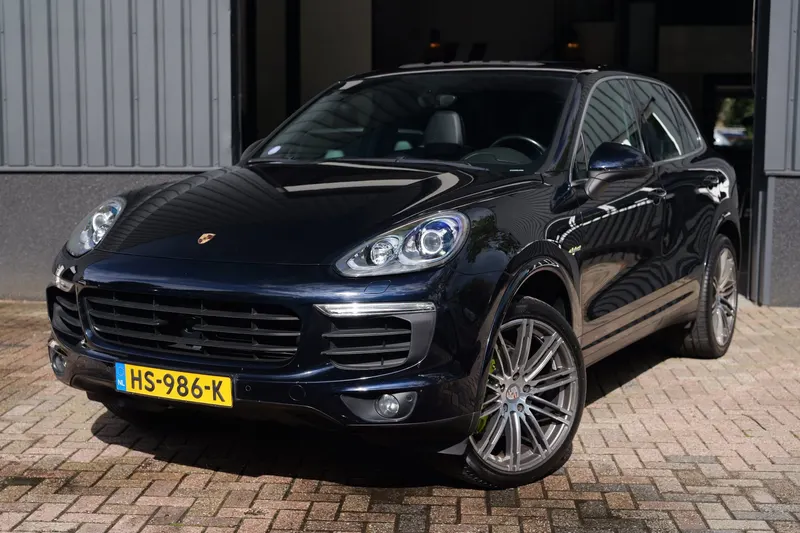 Porsche Cayenne (2015)