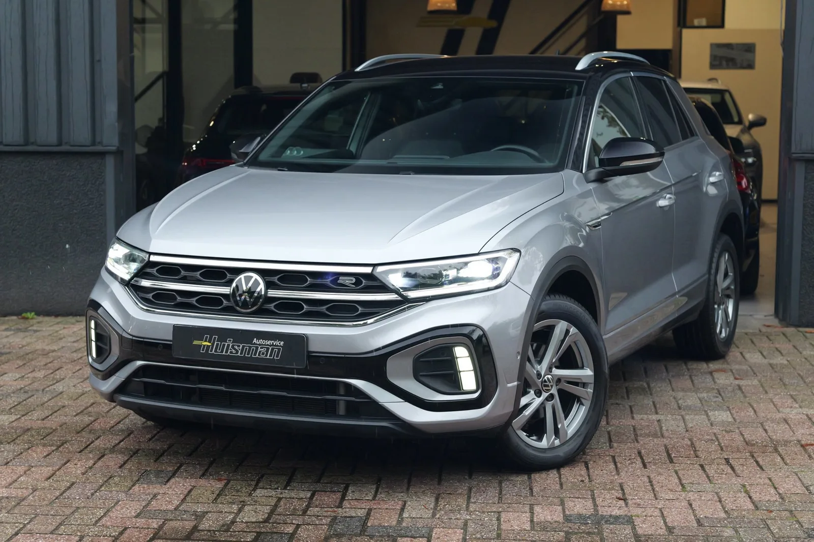 Volkswagen T-Roc (2022) — foto 1