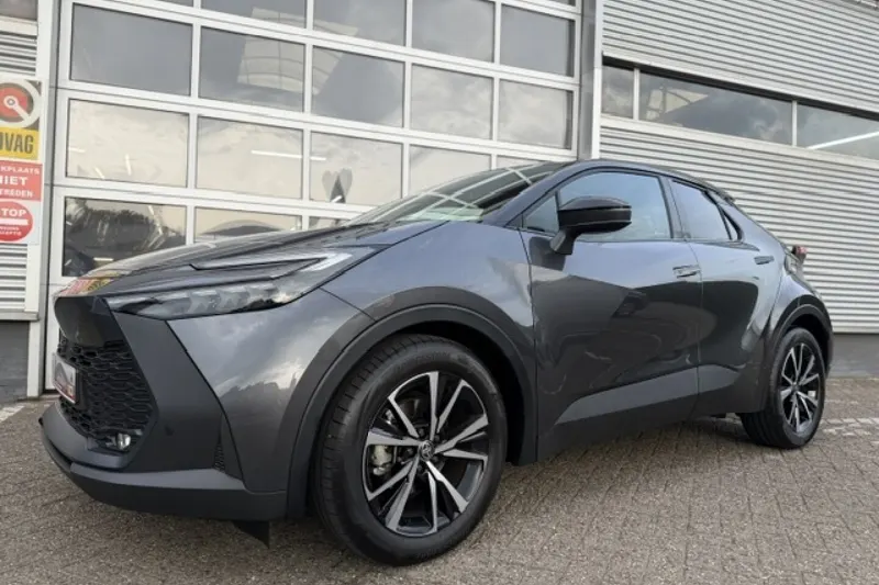 Toyota C-HR (2025)