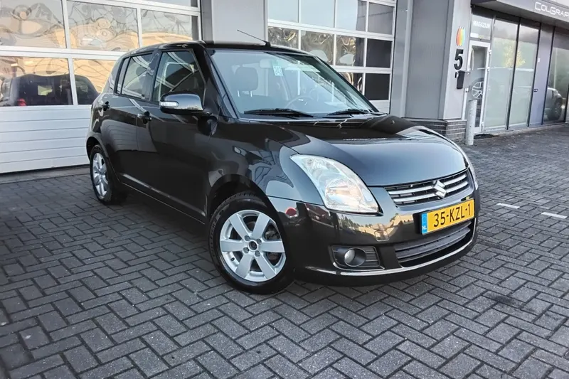 Suzuki Swift (2010)