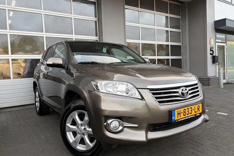 Toyota RAV4 (2011)