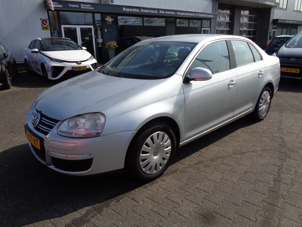 Volkswagen Jetta (2007) — foto 1