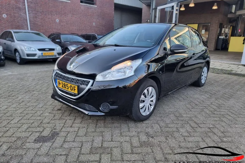 Peugeot 208 (2014)