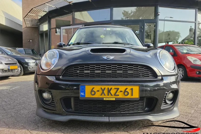 MINI One (2012)