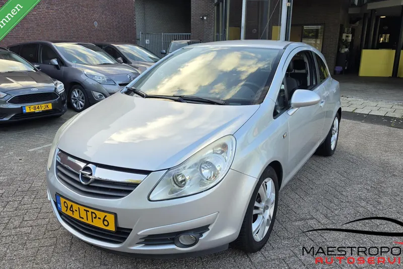 Opel Corsa (2008)