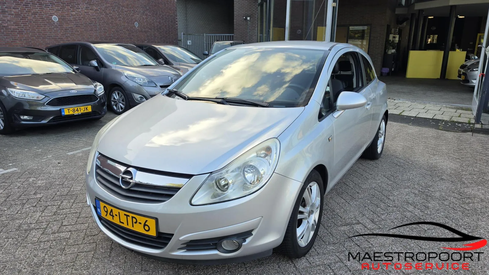 Opel Corsa (2008) — foto 1