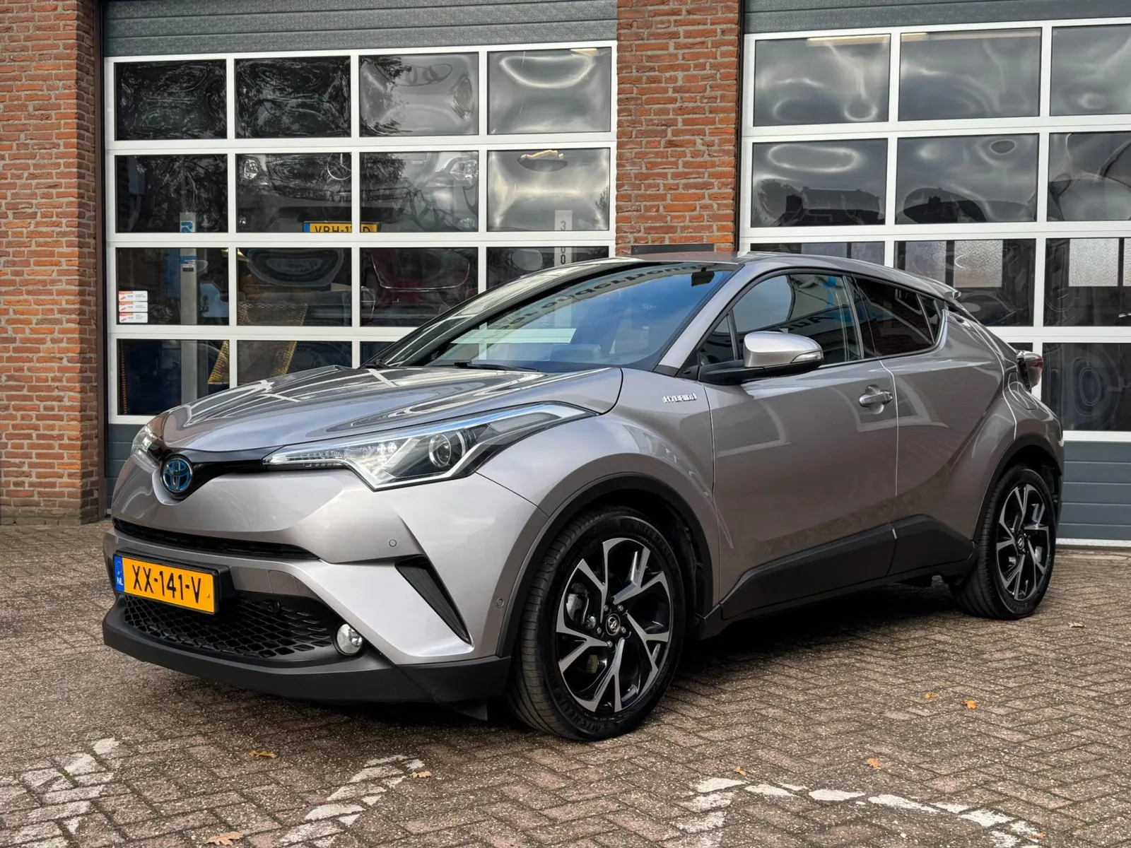 Toyota C-HR (2019) — foto 1