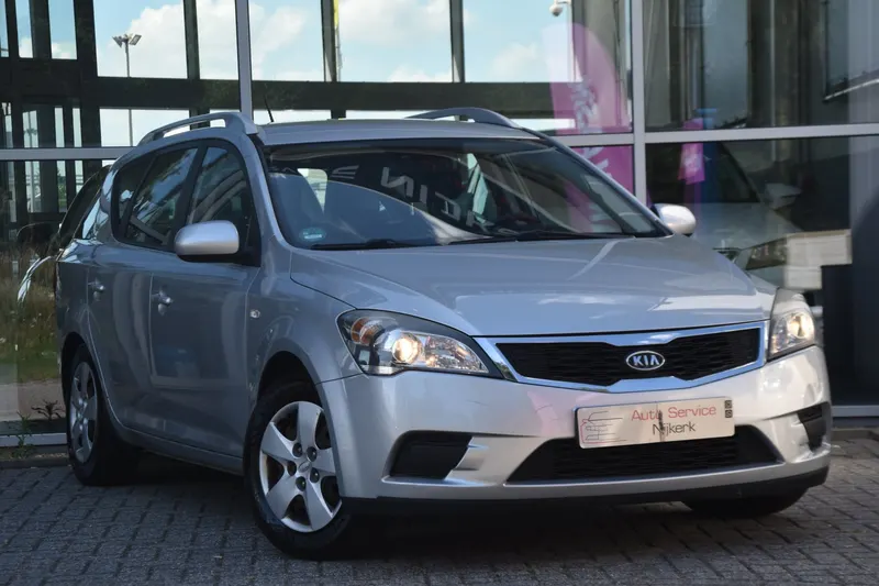 Kia Cee'd (2010)
