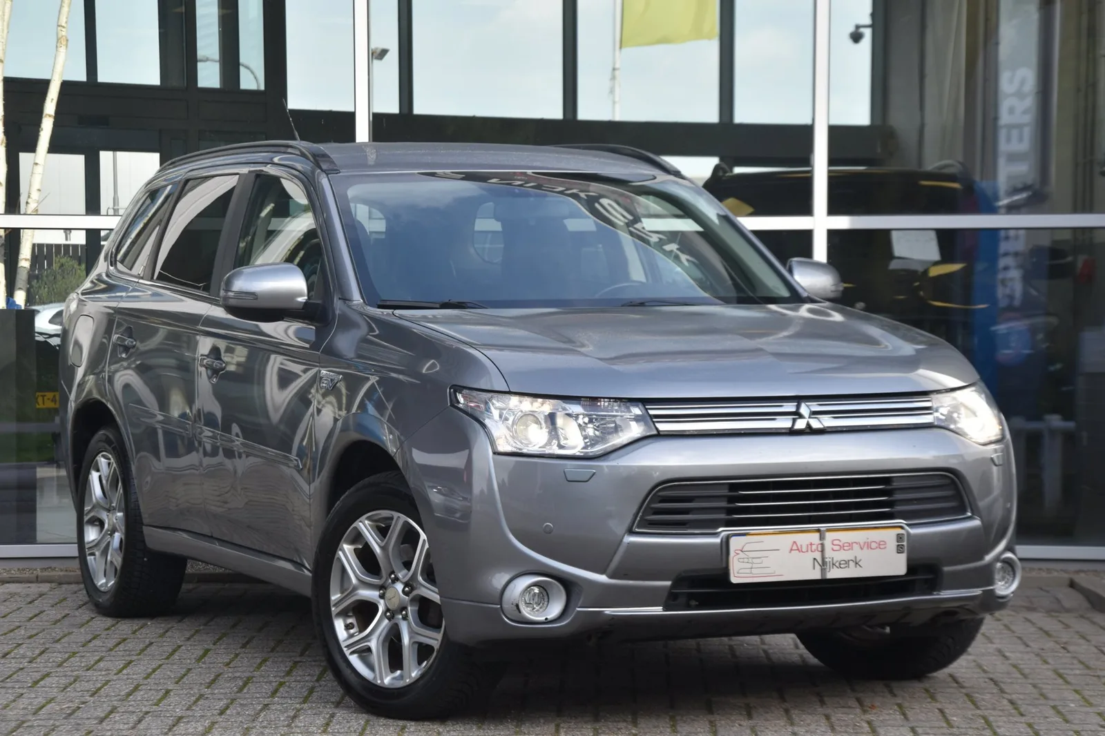 Mitsubishi Outlander (2014) — foto 1