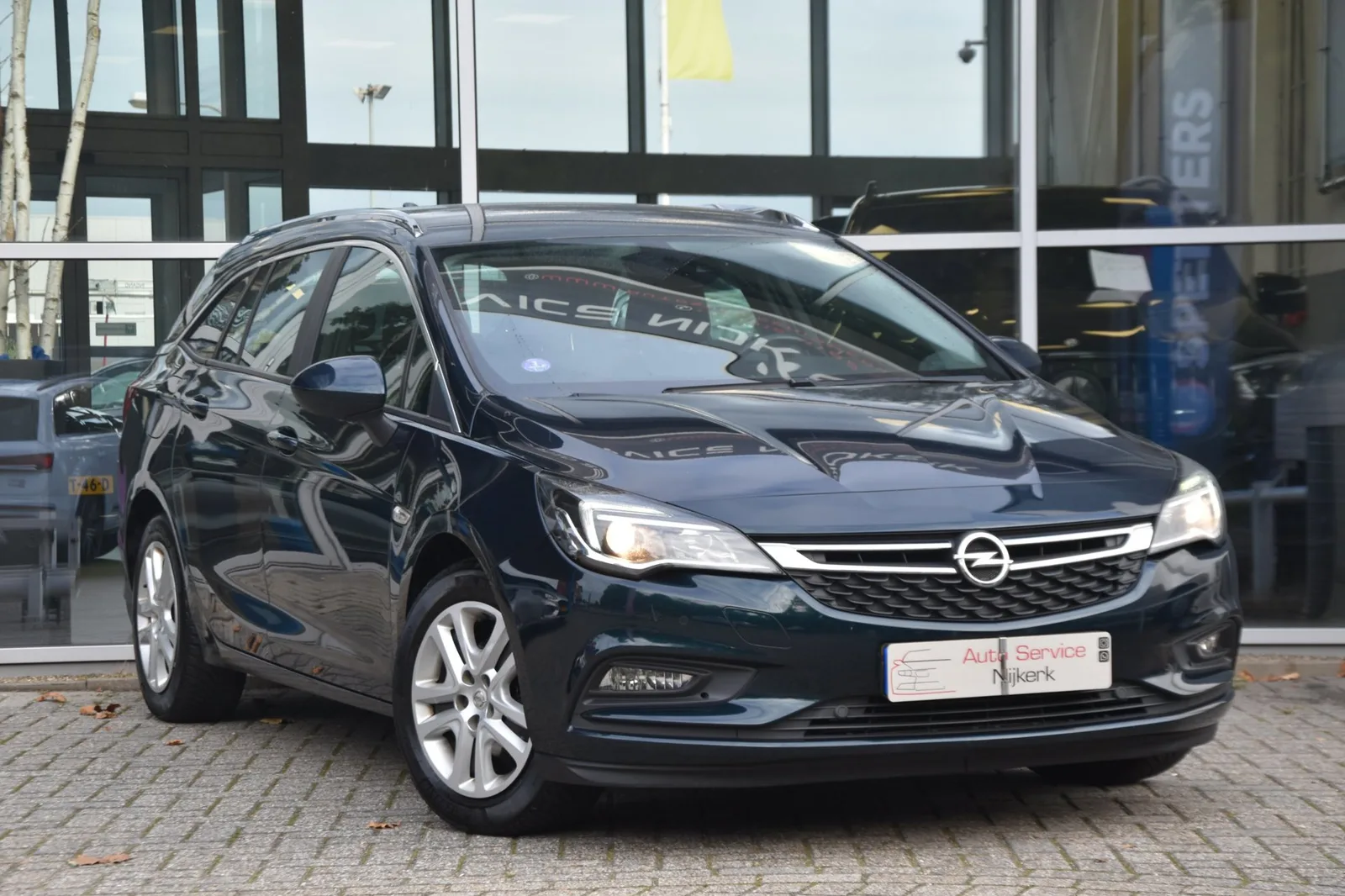 Opel Astra (2017) — foto 1