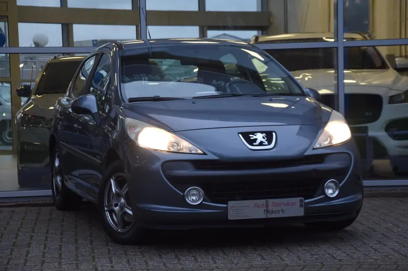 Peugeot 207 (2009)