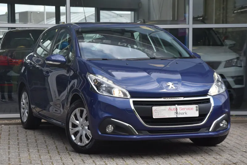Peugeot 208 (2017)