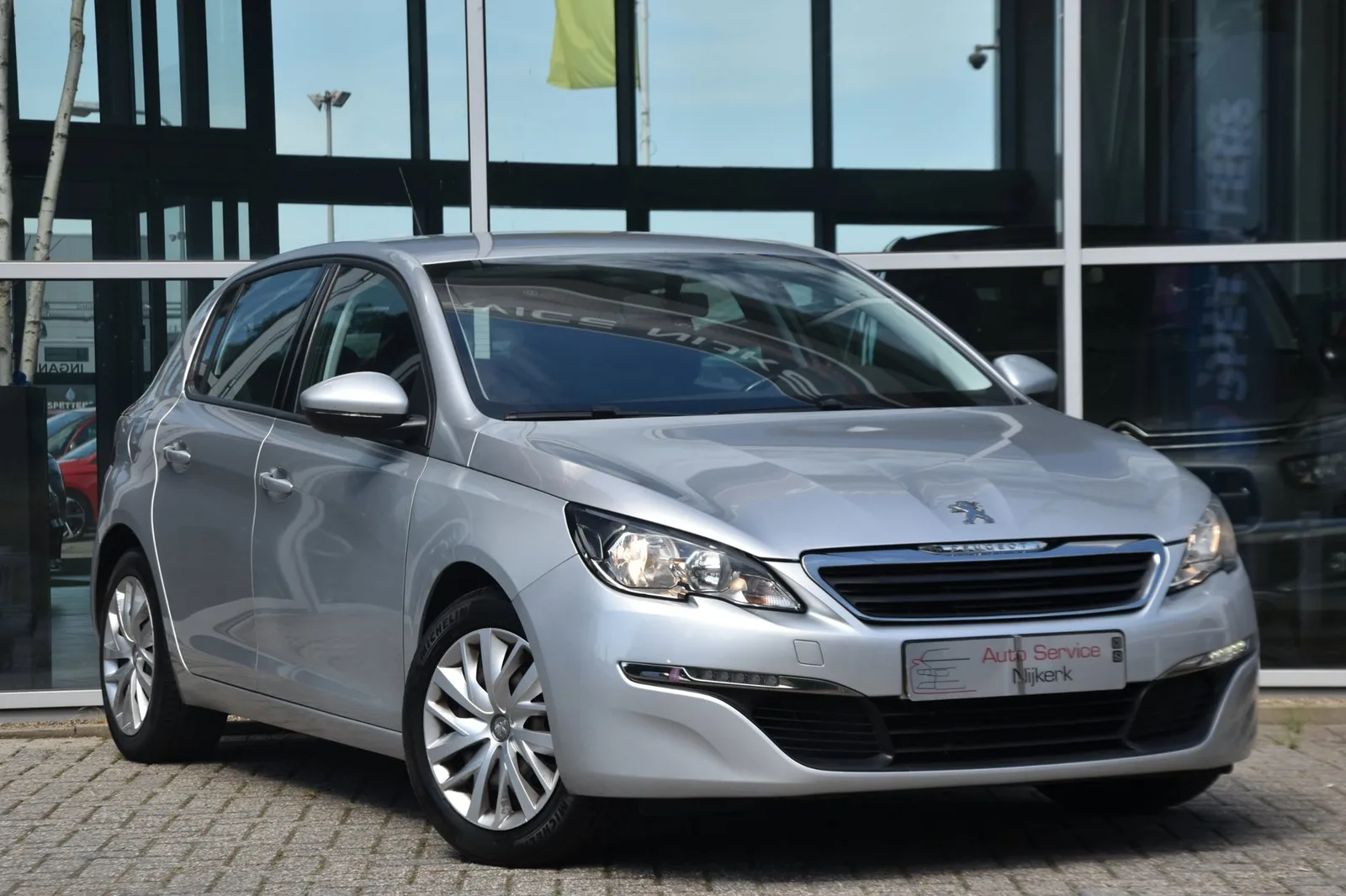 Peugeot 308 (2016) — foto 1