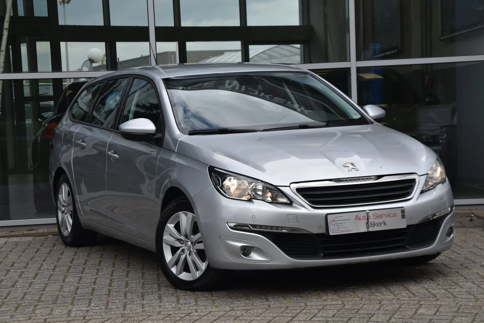 Peugeot 308 (2016) — foto 1