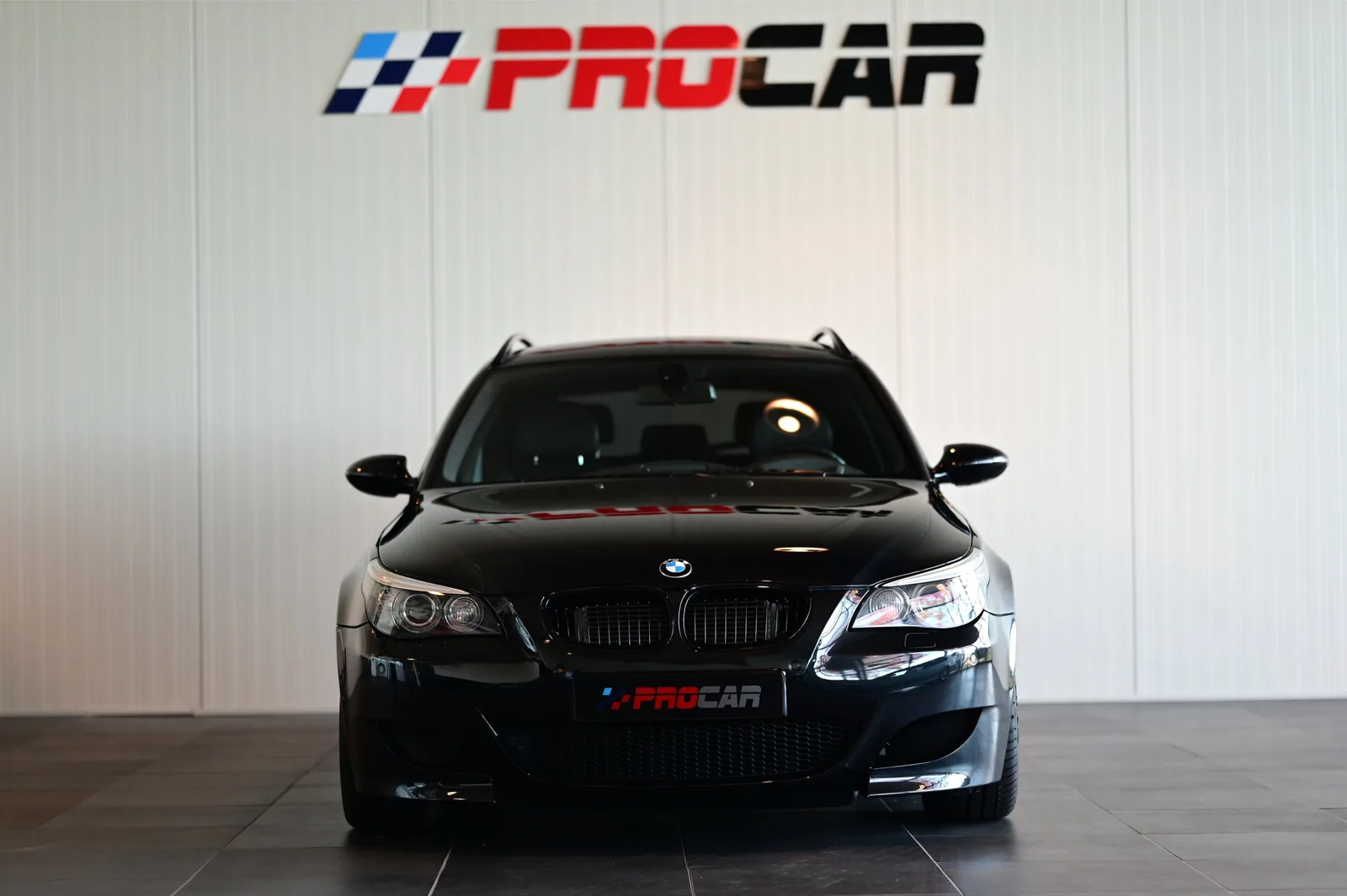 BMW M5 (2006) — foto 1