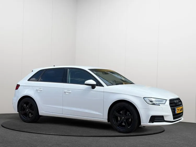 Audi A3 (2019) — foto 1