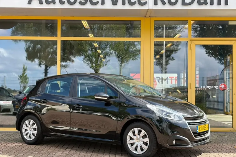 Peugeot 208 (2017)