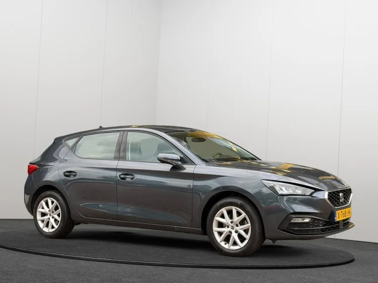 SEAT Leon (2023) — foto 1