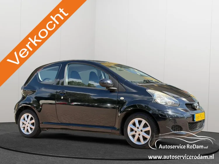 Toyota Aygo (2011) — foto 1