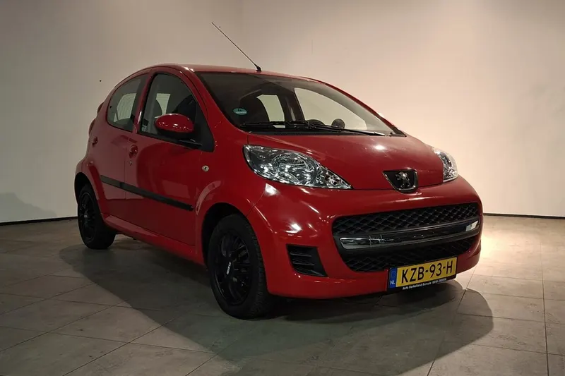 Peugeot 107 (2010)