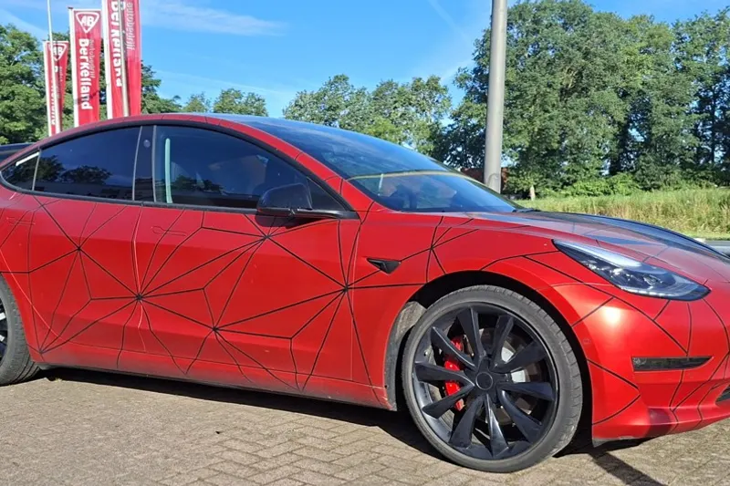 Tesla Model 3 (2020)