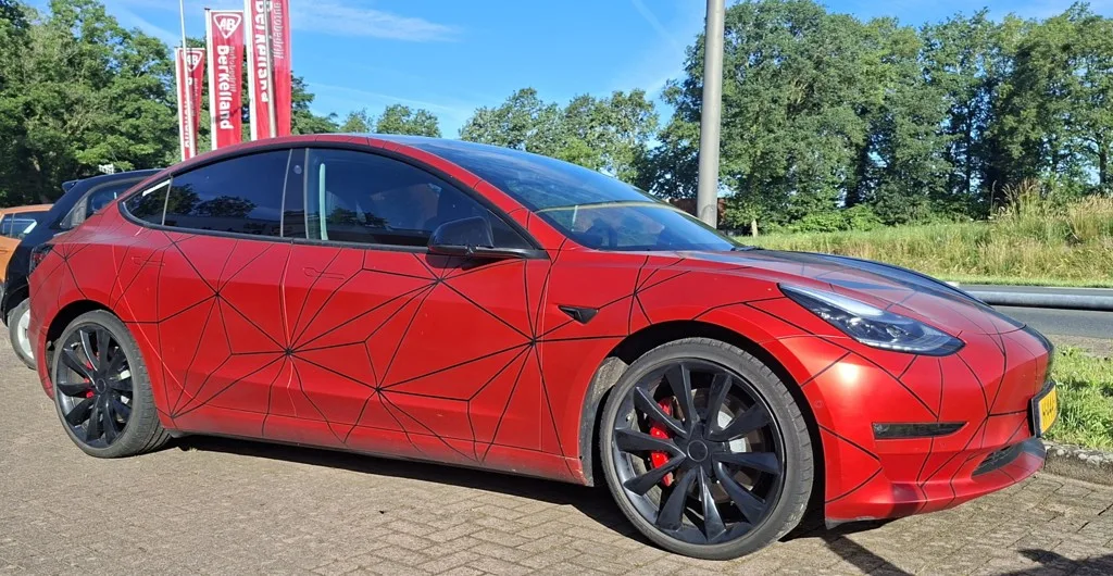 Tesla Model 3 (2020) — foto 1