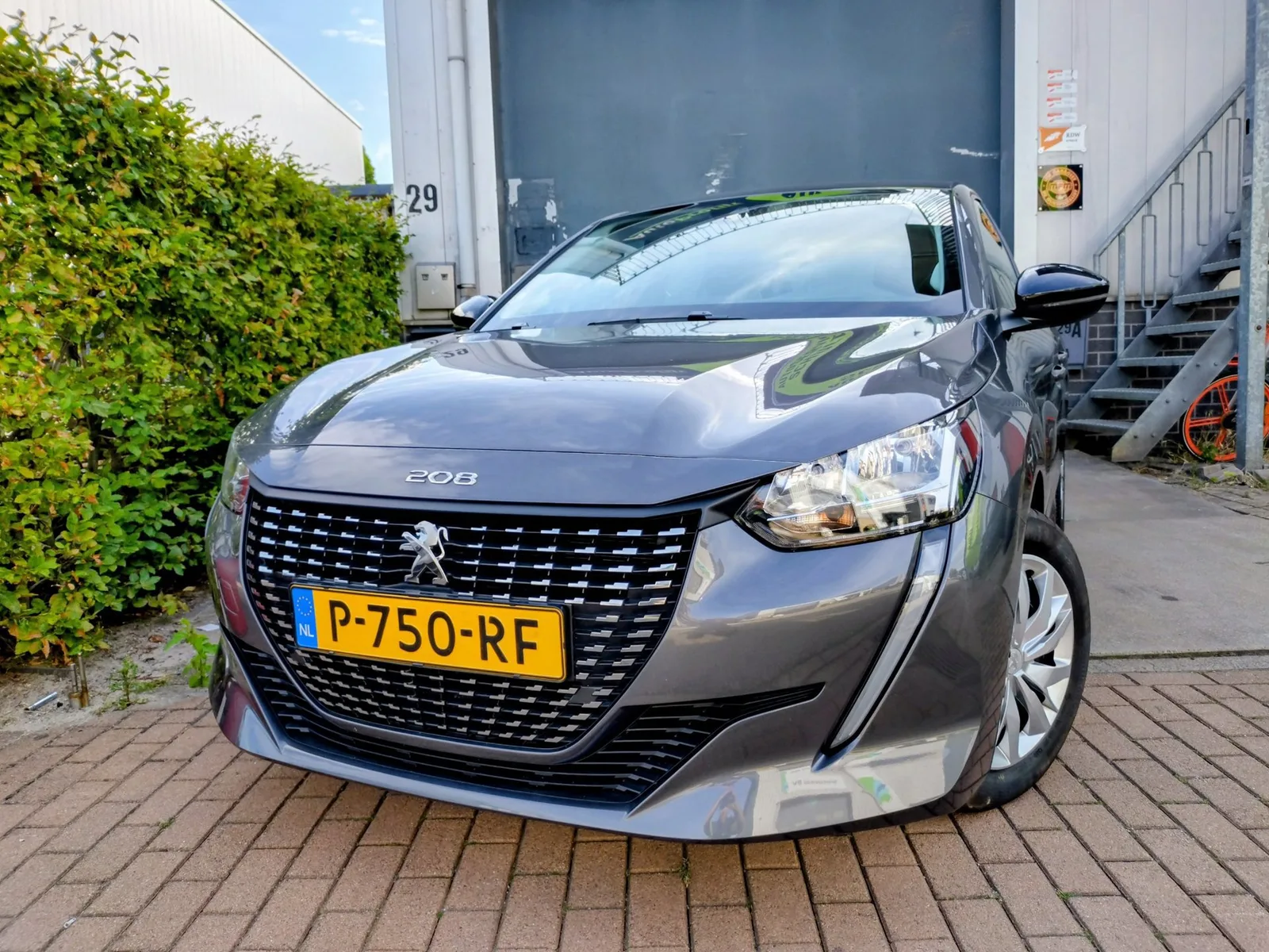 Peugeot 208 (2022) — foto 1