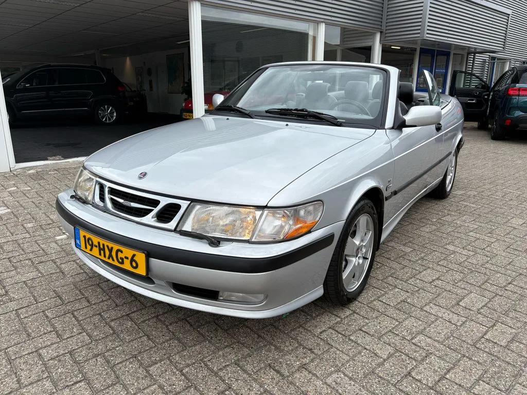 Saab 9-3 (2002) — foto 1