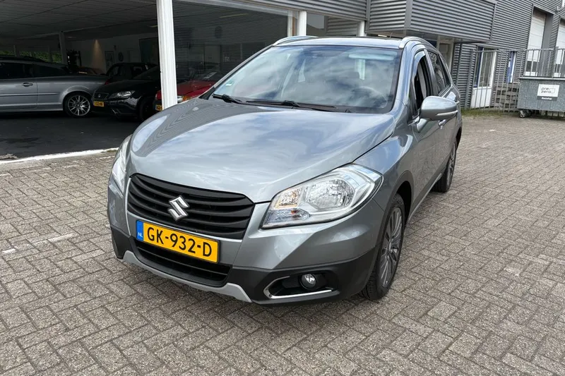 Suzuki SX4 S-Cross (2015)