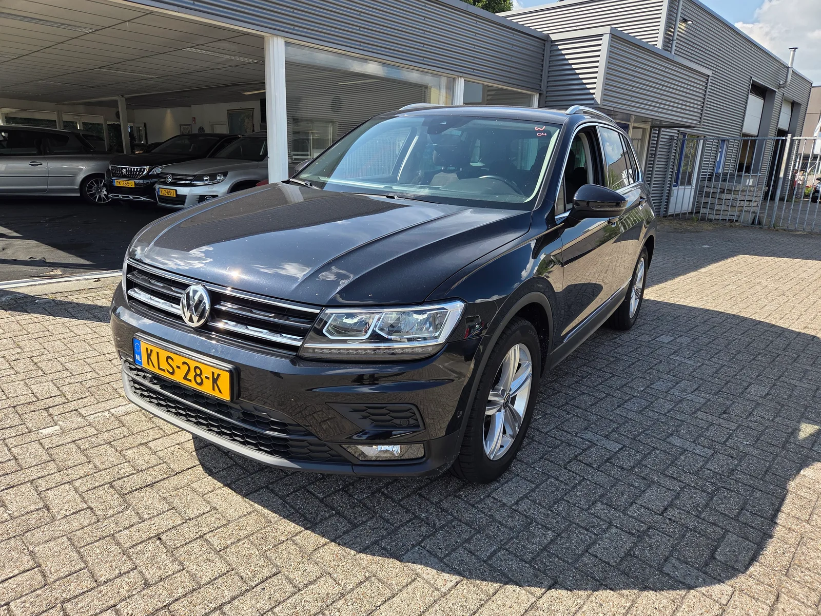 Volkswagen Tiguan (2020) — foto 1