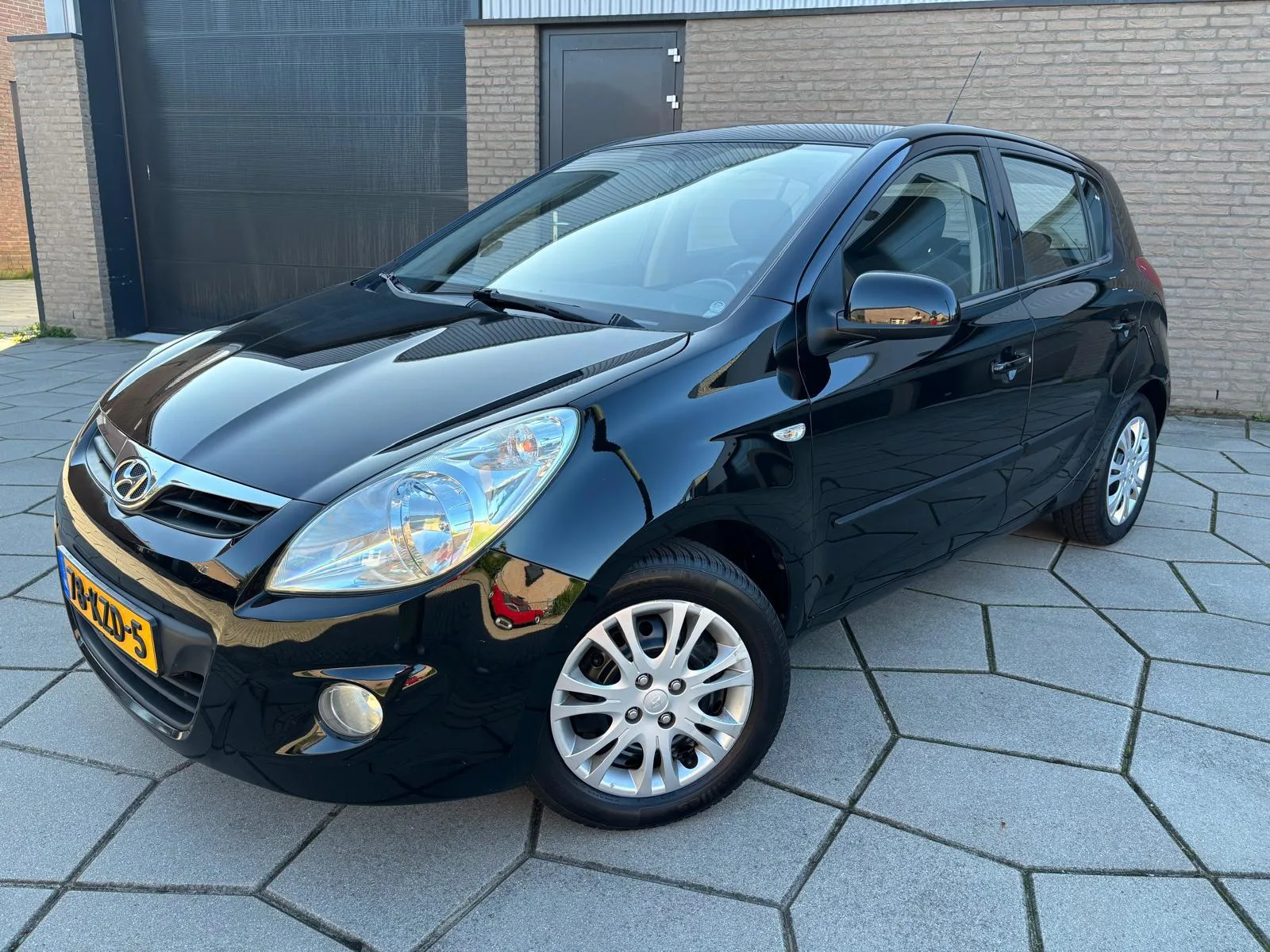 Hyundai i20 (2010) — foto 1
