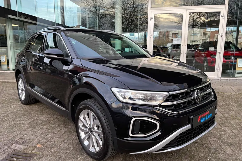 Volkswagen T-Roc (2024)