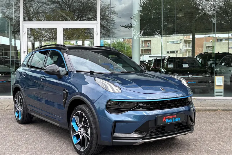 Lynk & Co 01 (2023)