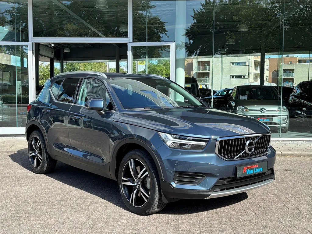 Volvo XC40 (2022) — foto 1