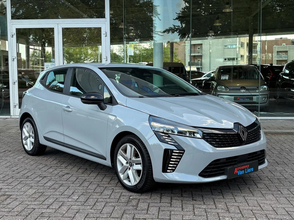 Renault Clio (2024) — foto 1