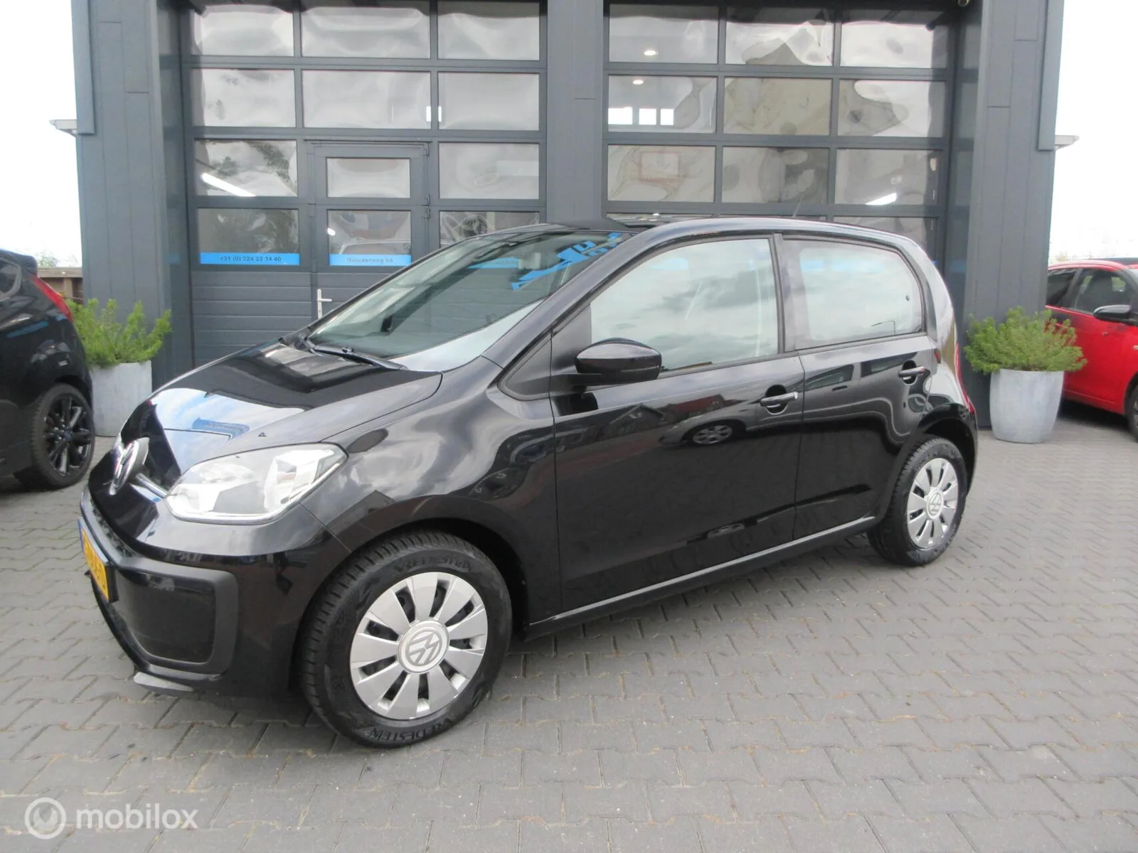 Volkswagen Up! (2017) — foto 1