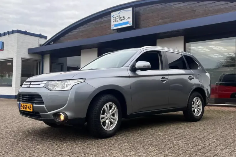Mitsubishi Outlander (2014)