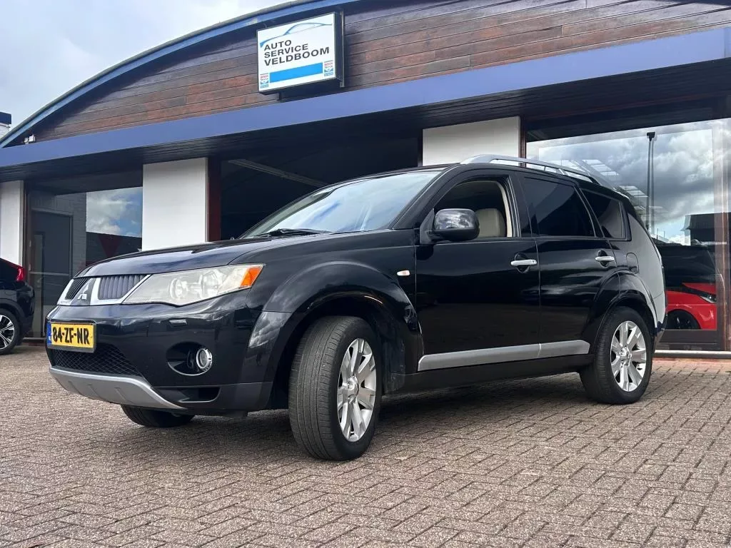 Mitsubishi Outlander (2008) — foto 1