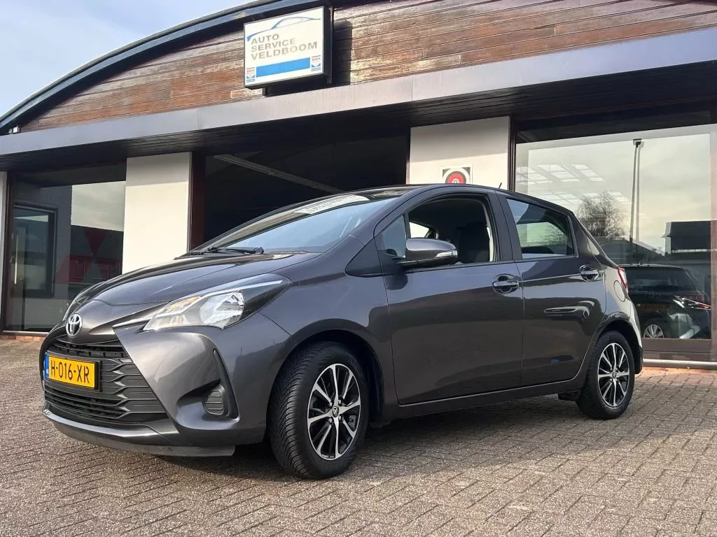 Toyota Yaris (2020) — foto 1