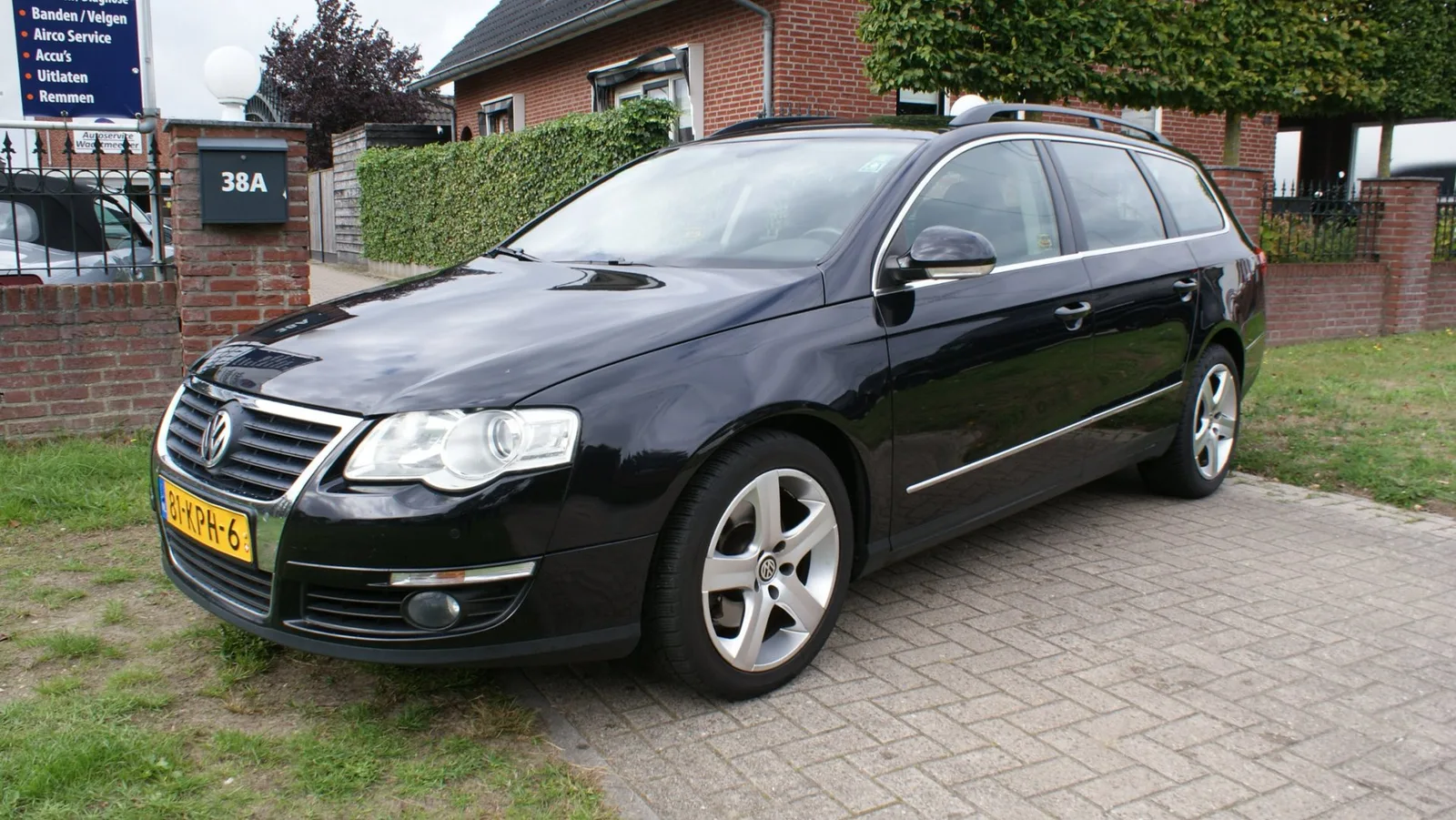 Volkswagen Passat (2010) — foto 1