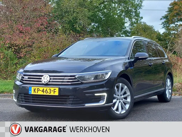 Volkswagen Passat (2016) — foto 1