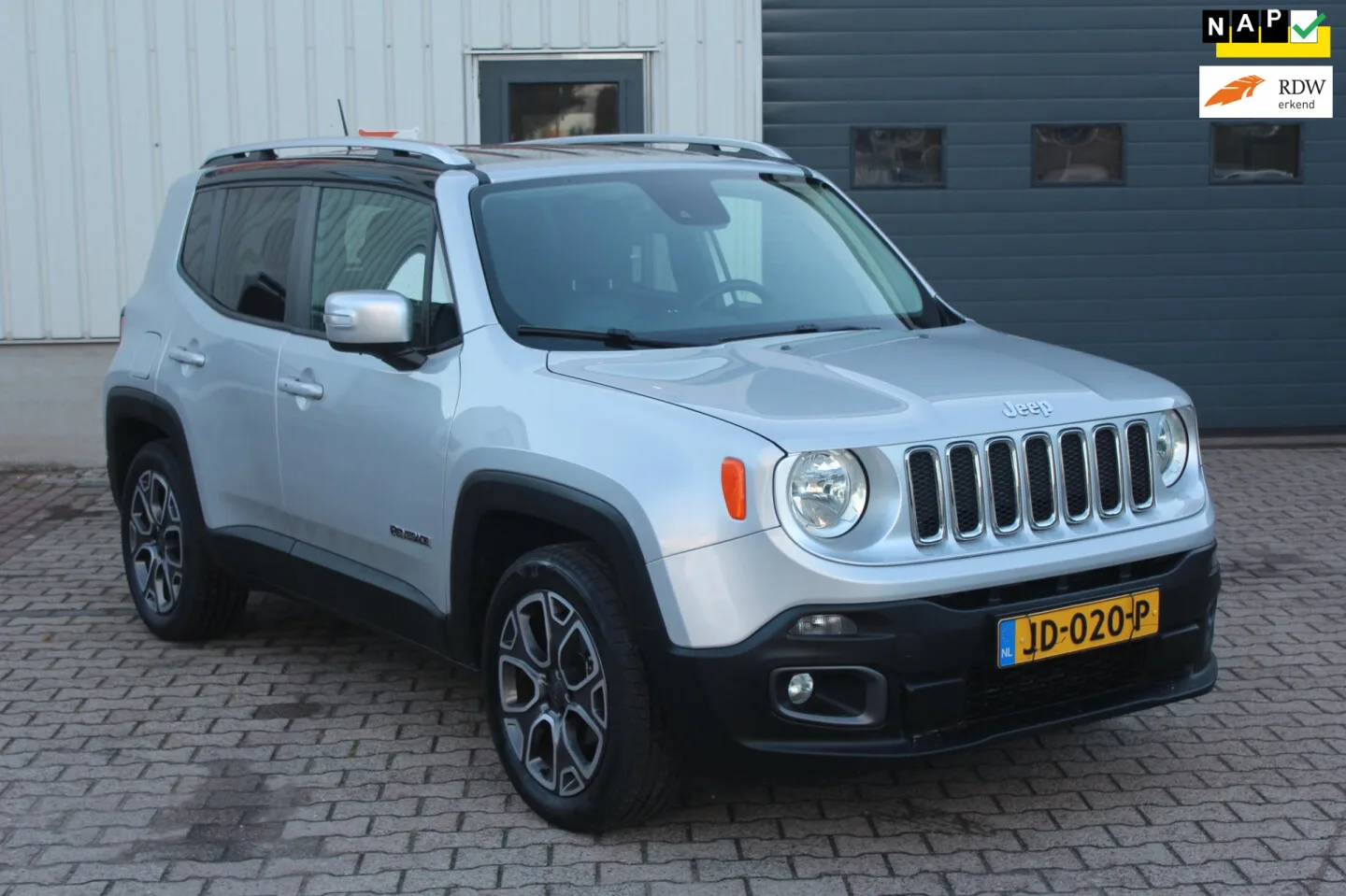 Jeep Renegade (2016) — foto 1
